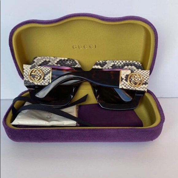 New Authentic- Gucci pink GG0484s 006 Oversized Square Sunglasses - Picture 12 of 16